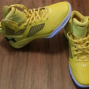 Under Armour Mens Shoe